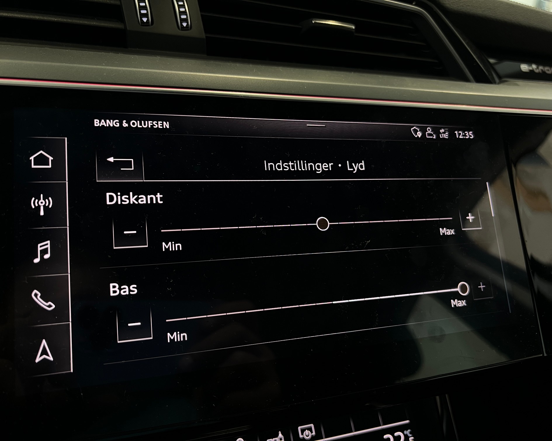 etron pfl side assist memory bo heated-29.jpg