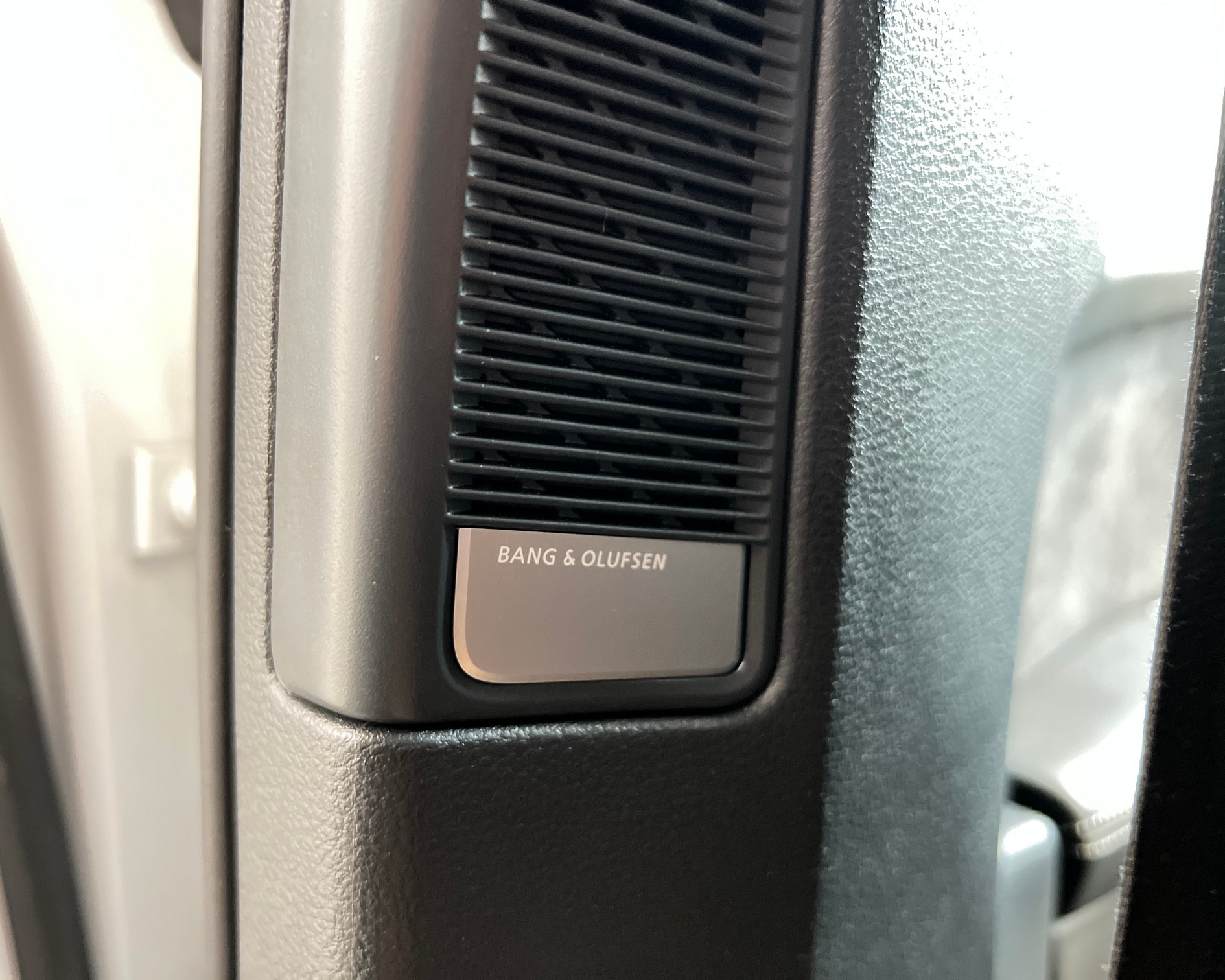 q7 4m no soft close 360 leather-42.jpg