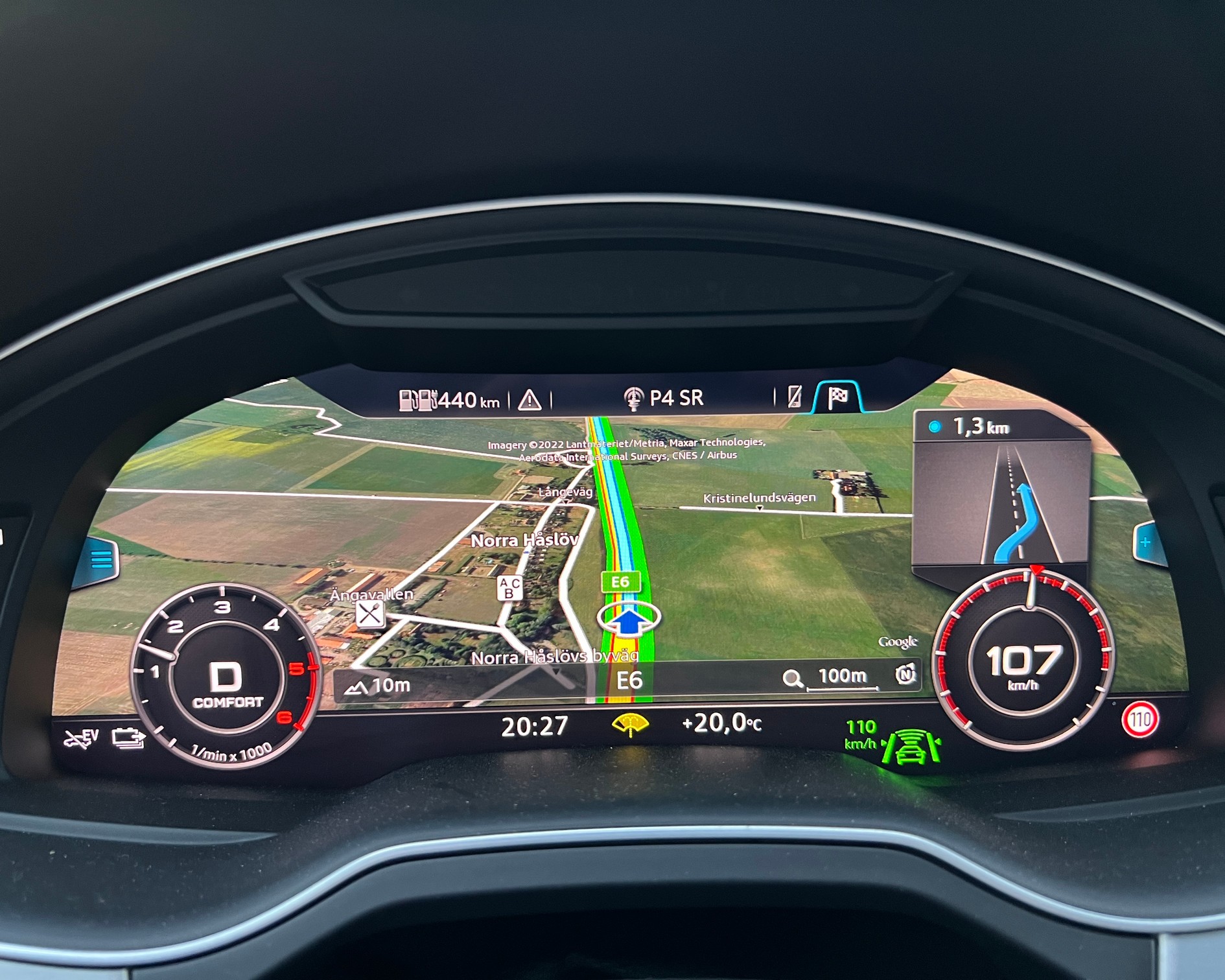 q7 4m pfl etron acc lane assist-21.jpg
