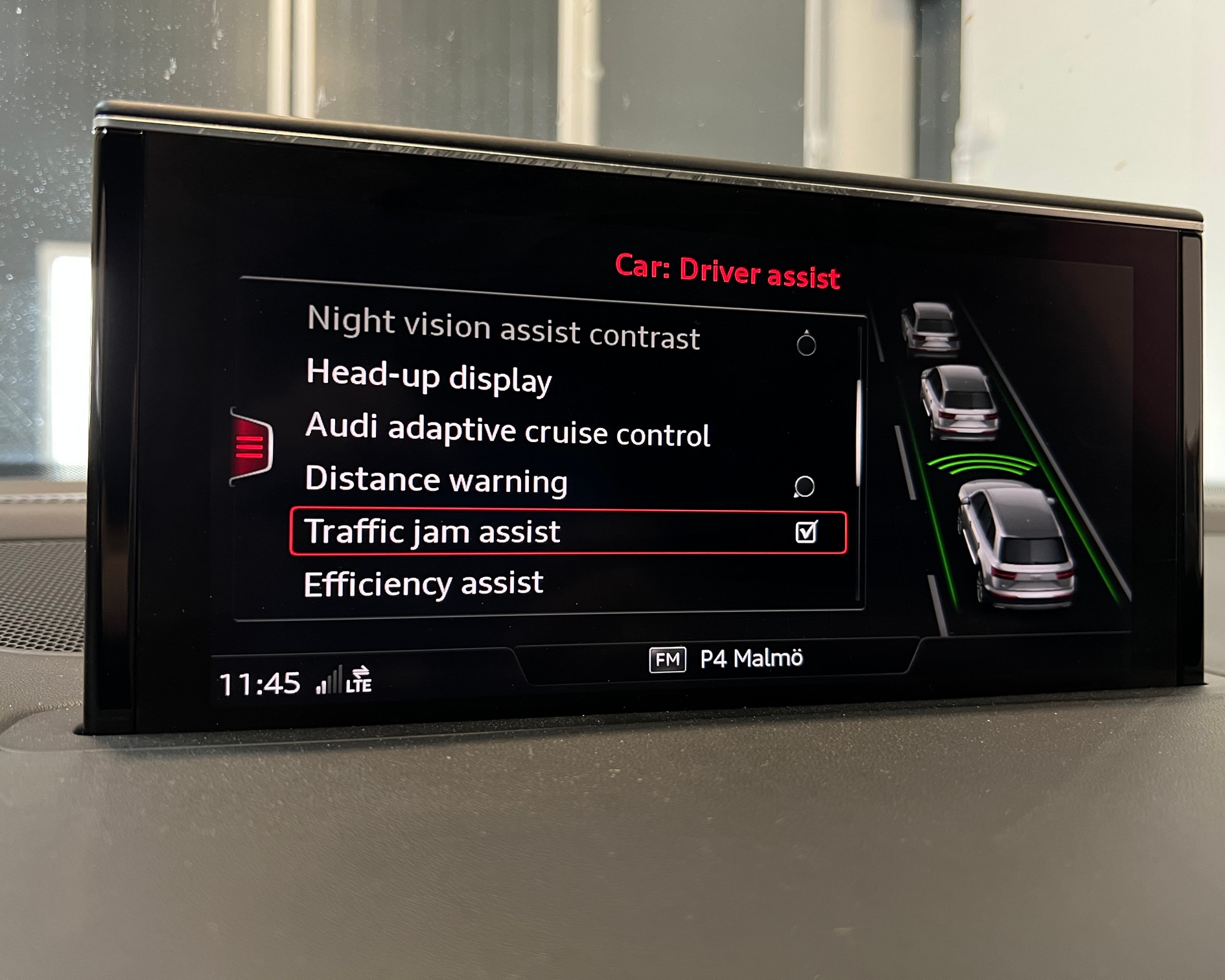 q7 4m pfl etron acc lane assist-24.jpg