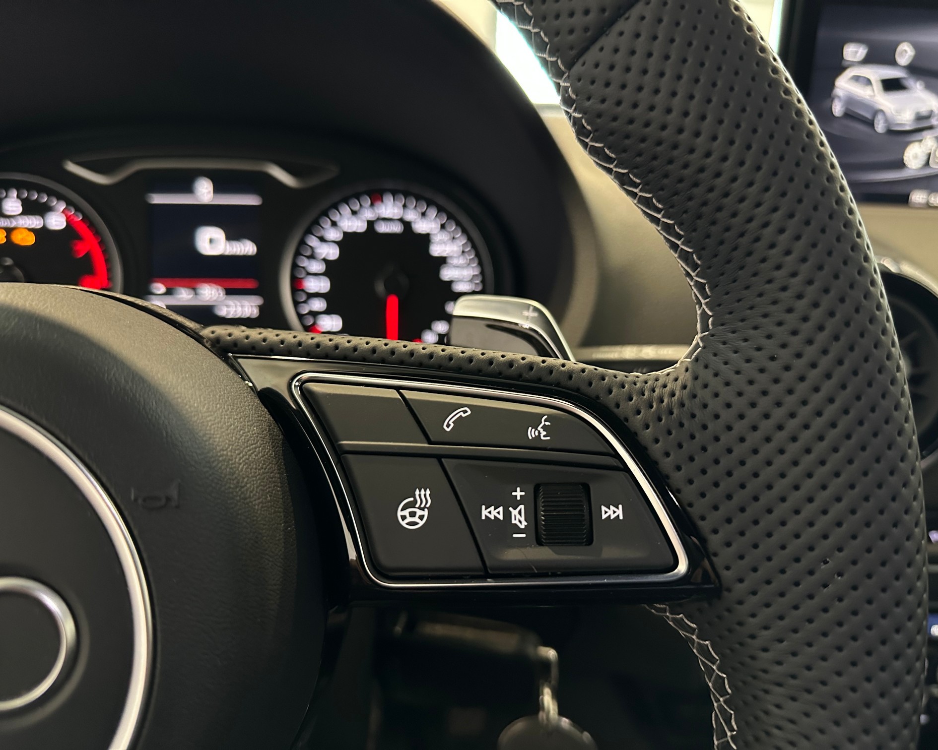 RS heated steering wheel A3 8V-3.jpg